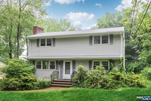 27 Alpine Dr, Alpine, NJ, 07620-1070 | Card Image