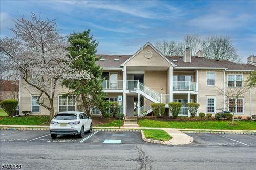 69 Amberly Ct, Franklin Park, NJ, 08823-1515 | Card Image