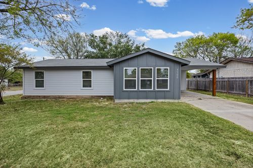 1100 Monte Vista Dr, Lockhart, TX, 78644-1906 | Card Image
