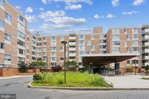 204-2939 Van Ness St Nw, WASHINGTON, DC, 20008-4609 | Card Image