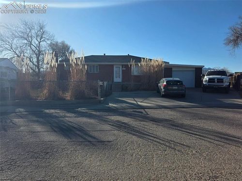 813 Kiowa St, Fountain, CO, 80817-1740 | Card Image