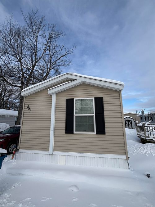 841 Shady Ln, Traverse City, MI, 49686-4366 | Card Image