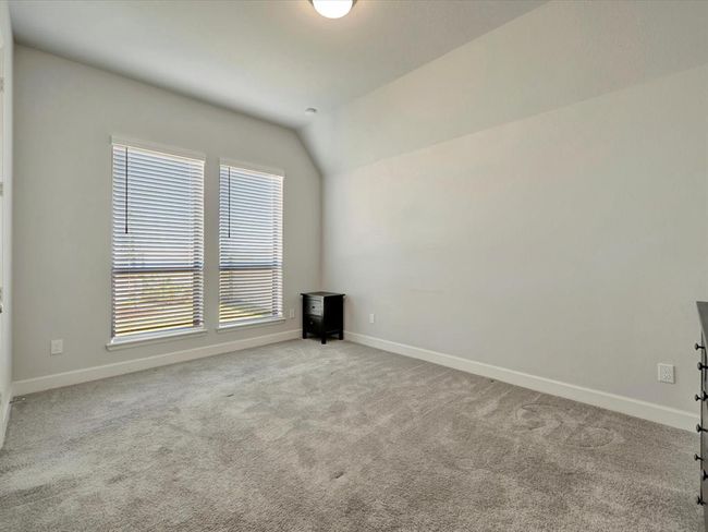Guest Suite with full private bathroom | Image 26