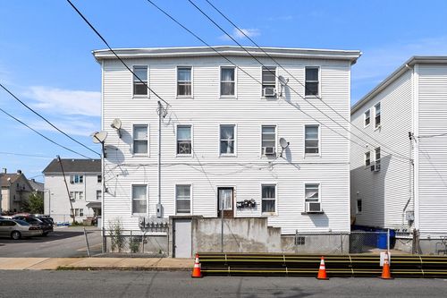 992 Pine St, Fall River, MA, 02720-5150 | Card Image