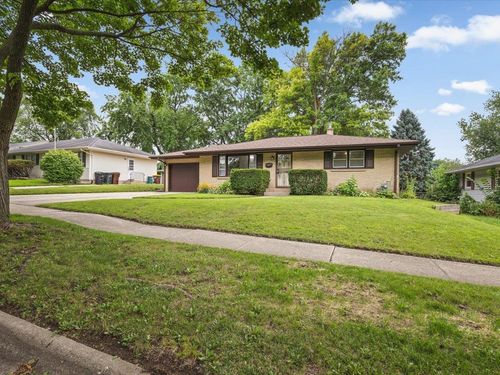 3803 Kentucky Dr, Rockford, IL, 61108-6107 | Card Image