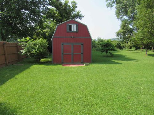 4237 Grand Blanc Rd, Swartz Creek, MI, 48473-9111 | Card Image