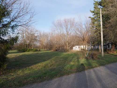 495 W Concord Pl, Sheldon, IL, 60966-7001 | Card Image
