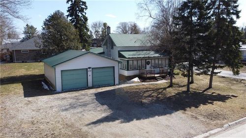 570 Lowe St, Palmerston, ON, N0G2P0 | Card Image