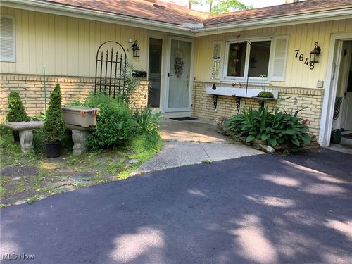 7648 Poplar Ln, Mentor, OH, 44060-7651 | Card Image