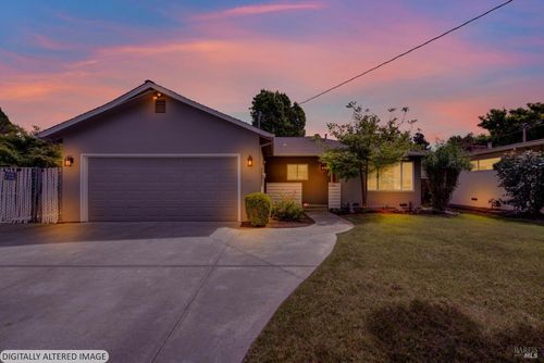 2830 Linda Vista Ave, Napa, CA, 94558-4423 | Card Image