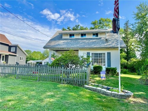825 Summit St, Salem, OH, 44460-3823 | Card Image