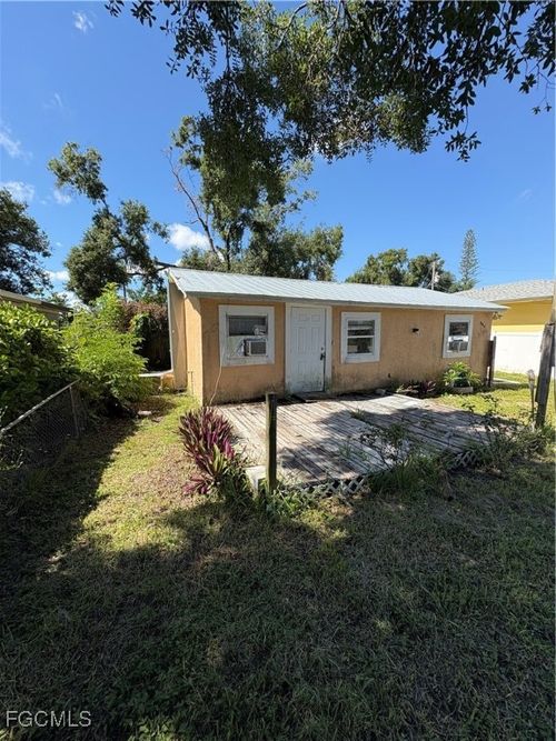 349 San Diego St, NORTH FORT MYERS, FL, 33903-2832 | Card Image