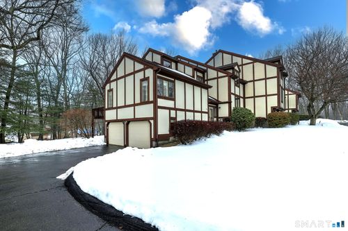 651-690 Forest Rd, West Haven, CT, 06516-7931 | Card Image