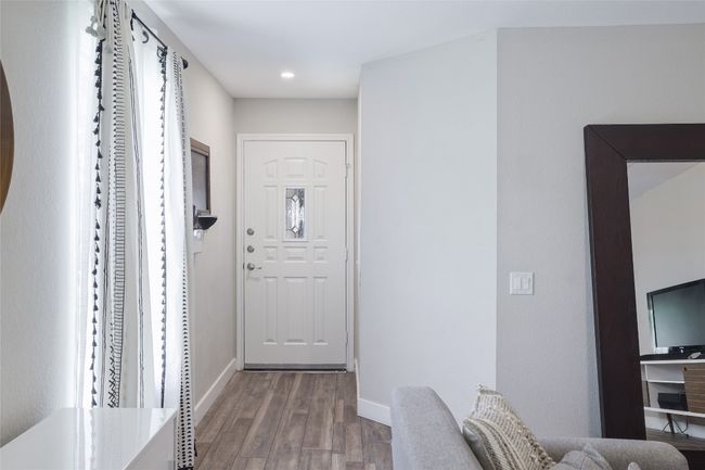 1716 Poppy Seed Ln, House other with 3 bedrooms, 2 bathrooms and 4 parking in Austin TX | Image 4