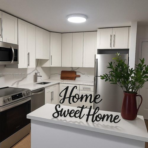 15-4630 Nw 102nd Ave, Doral, FL, 33178-2232 | Card Image