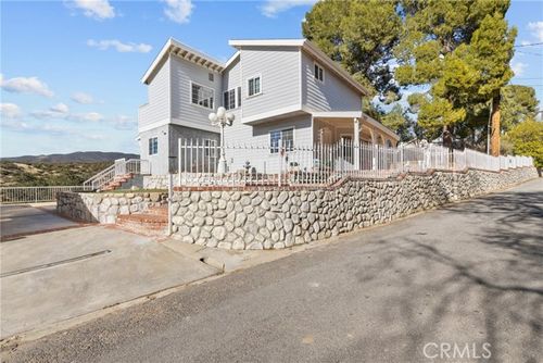 13237 Reservoir Ave, Santa Clarita, CA, 91390 | Card Image