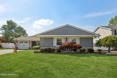 210 Deerfield Ln, Aberdeen, NJ, 07747-1336 | Card Image