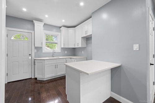 11406 Inwood St, Jamaica, NY, 11436-1143 | Card Image