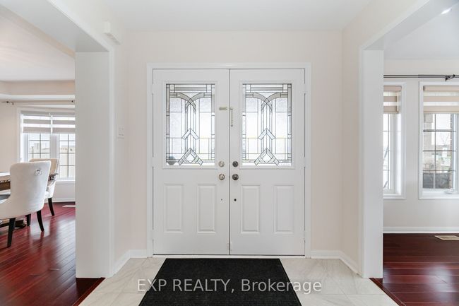 810 Cousens Terr, House other with 5 bedrooms, 3 bathrooms and 2 parking in Milton ON | Image 4