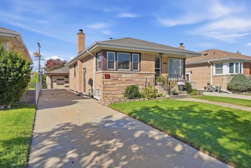 2416 Ernst St, Franklin Park, IL, 60131-3108 | Card Image