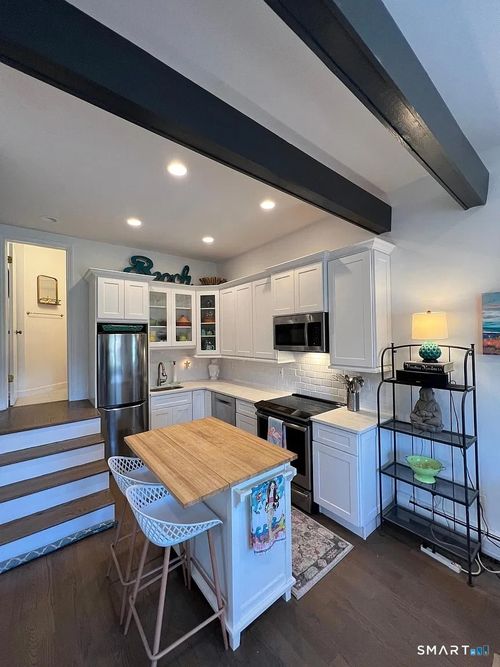 b-238 Ruane Street, Fairfield, CT, 06824 | Card Image