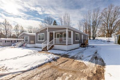 35 Sussex Sq, House other with 3 bedrooms, 2 bathrooms and 2 parking in Owen Sound ON | Image 1