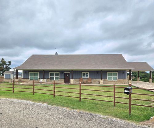 1142 Dunn Dr, Palo Pinto, TX, 76484-3720 | Card Image