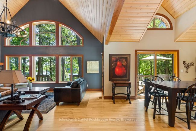 2 - 1086 Brackenrig Rd, House other with 3 bedrooms, 2 bathrooms and 4 parking in Port Carling ON | Image 5