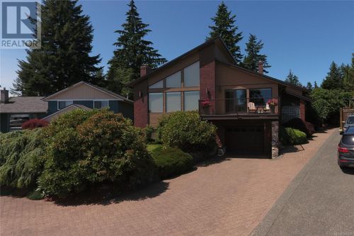 1613 Passage View Dr, Campbell River, BC, V9W6L2 | Card Image