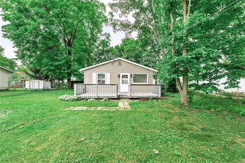 929 Moneta Ave, Aurora, OH, 44202-9588 | Card Image