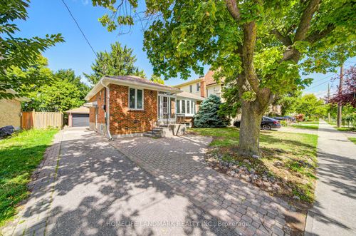 176 Mckee Ave, North York, ON, M2N4C7 | Card Image