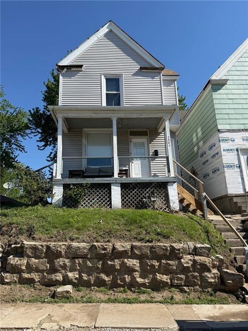 1321 Ridenbaugh Street, St Joseph, MO, 64501 | Card Image