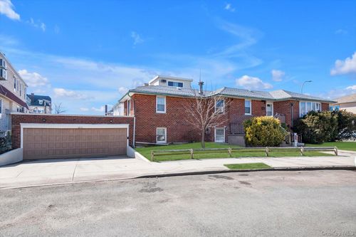 4400 Atlantic Avenue, New York, NY, 11224 | Card Image