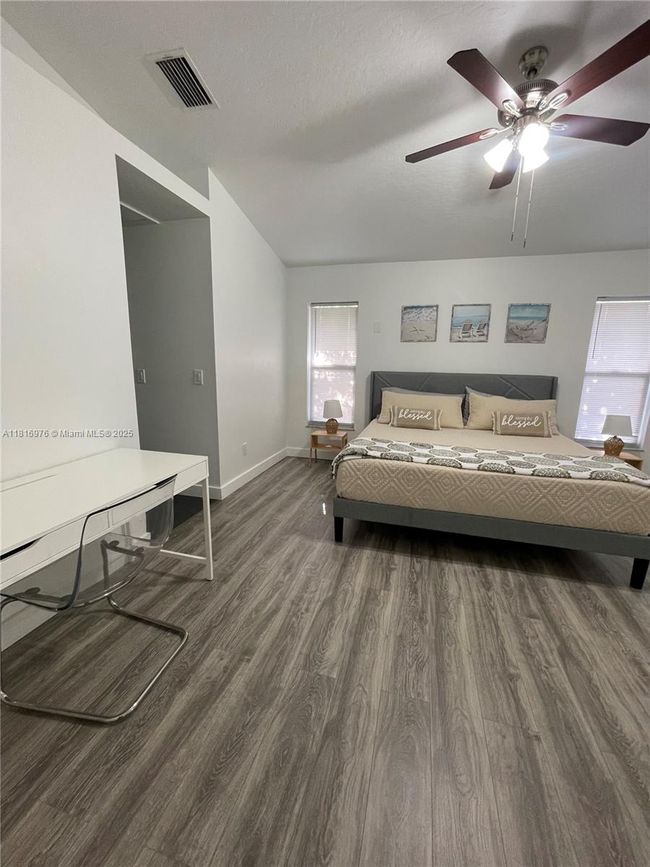 107 Paddock St, House other with 3 bedrooms, 2 bathrooms and null parking in Sebastian FL | Image 27