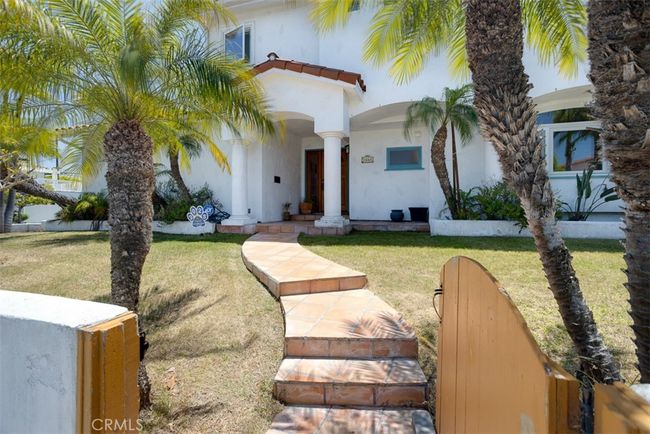 1660 Catalina Ave, House other with 3 bedrooms, 3 bathrooms and 1 parking in Seal Beach CA | Image 5
