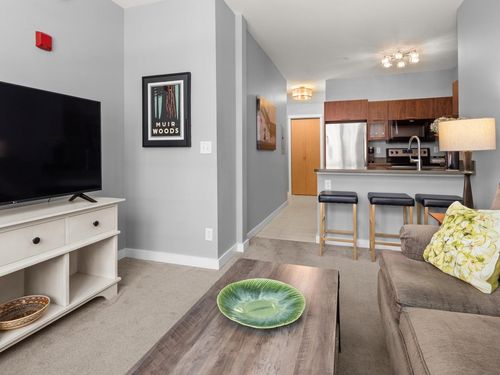 unit-209-193 Saint Paul St, Burlington, VT, 05401-4985 | Card Image