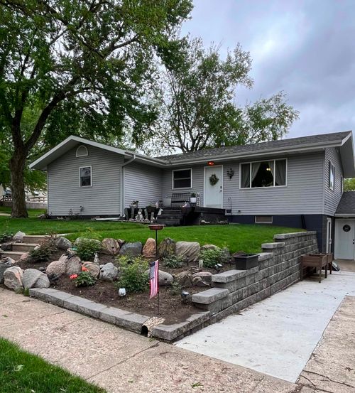 205 W Lost Island St, Graettinger, IA, 51342 | Card Image
