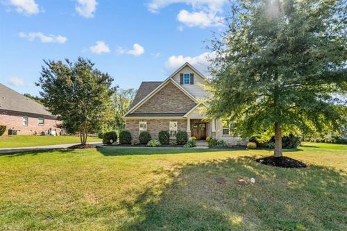 7101 English Pride Dr, Trinity, NC, 27370-7265 | Card Image