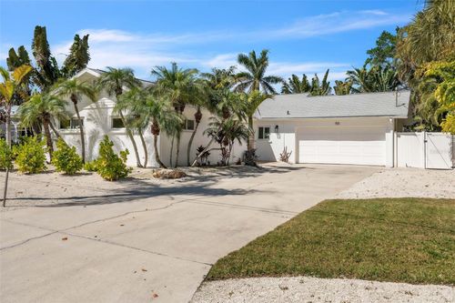 155 Crescent Ave, ANNA MARIA, FL, 34216 | Card Image