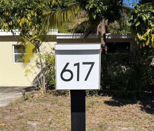617 Nw 43rd Ct, Oakland Park, FL, 33309-4737 | Card Image