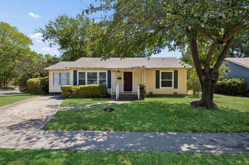 1318 Coit St, Denton, TX, 76201-2606 | Card Image