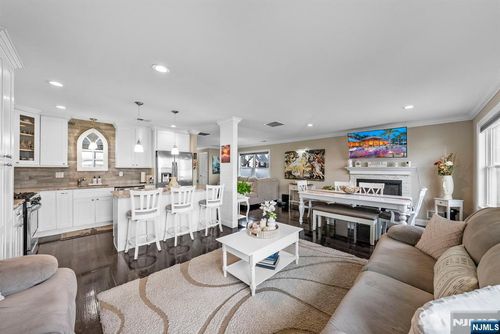 117 Central Ave, Lodi, NJ, 07644-3019 | Card Image