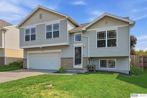 15421 Willit St, Bennington, NE, 68007-5464 | Card Image