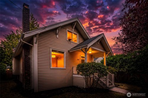 256 Ne 50th Street, Seattle, WA, 98105 | Card Image