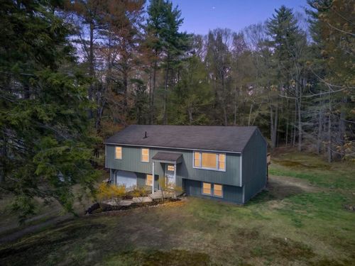 6 Power St, Raymond, NH, 03077-1240 | Card Image