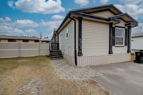 9022 90 Ave, Grande Prairie, AB, T8X0C4 | Card Image
