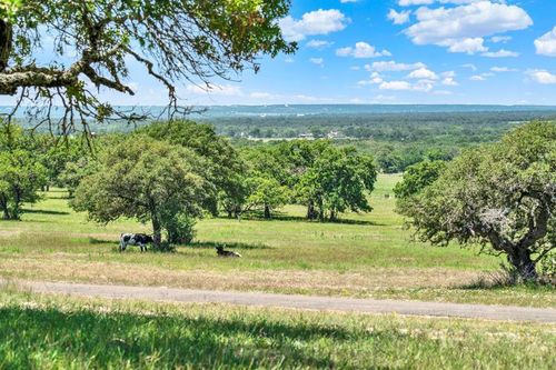 6334 E Ranch Rd 1631, Fredericksburg, TX, 78624 | Card Image
