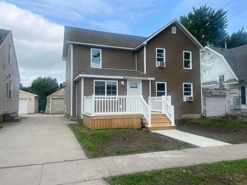 705 E Ave, Grundy Center, IA, 50638-1436 | Card Image