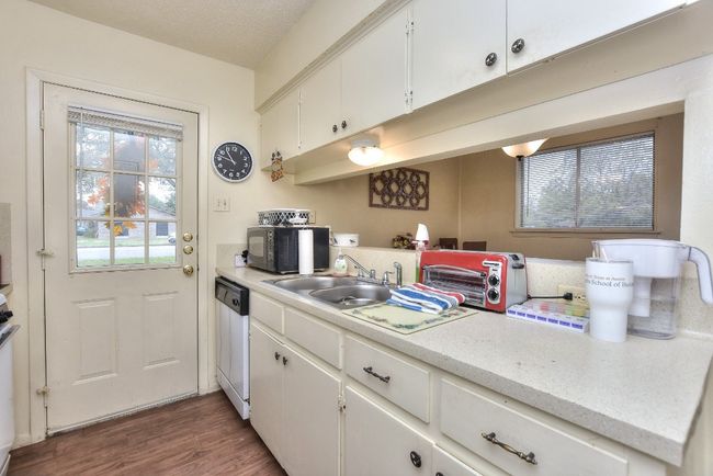 Untit A Kitchen | Image 14