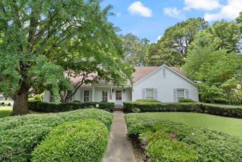 839 Reddoch St, Memphis, TN, 38120-2800 | Card Image